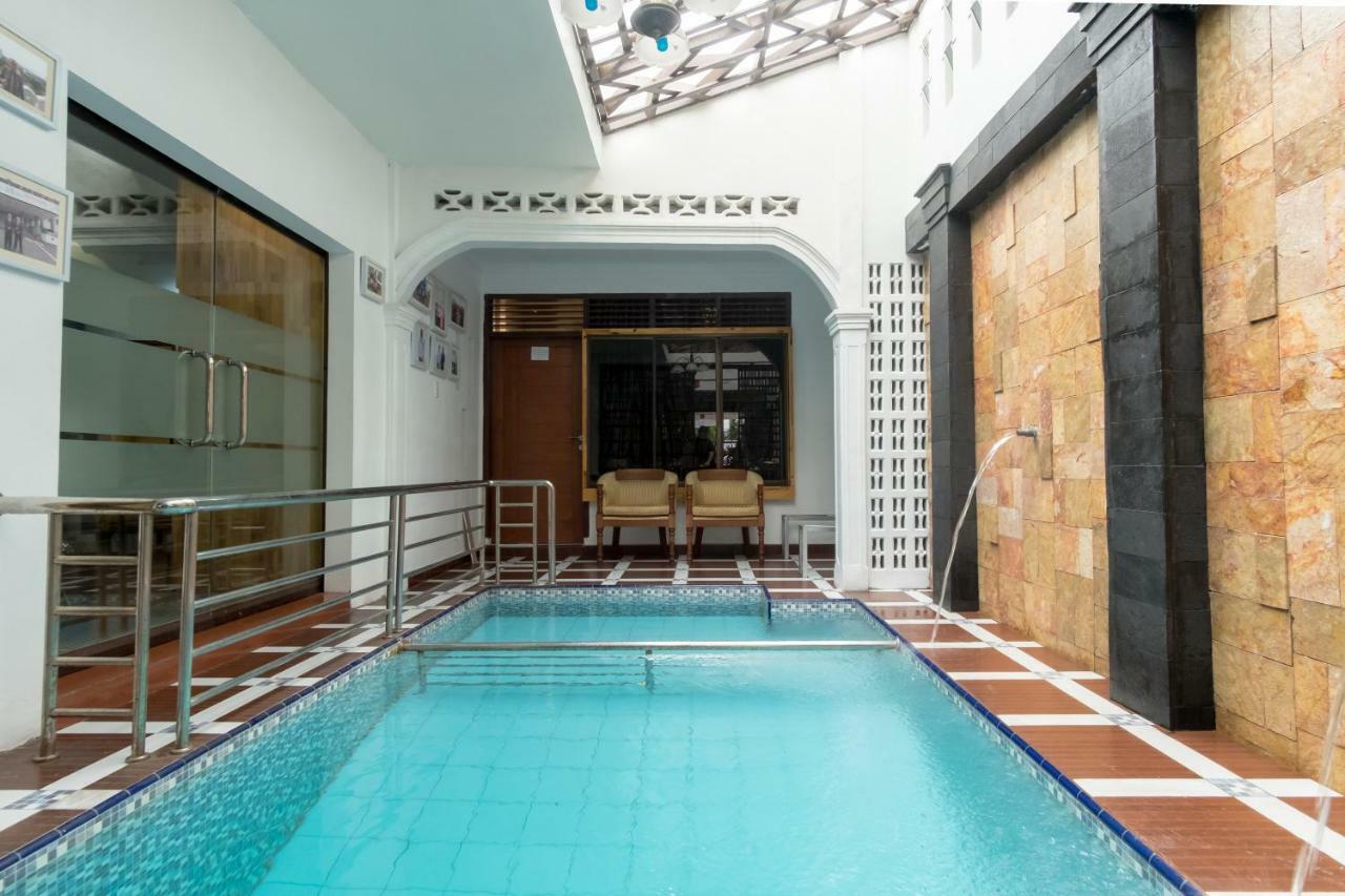 Oyo 619 Naufal Guest House Syariah Medan Eksteriør bilde