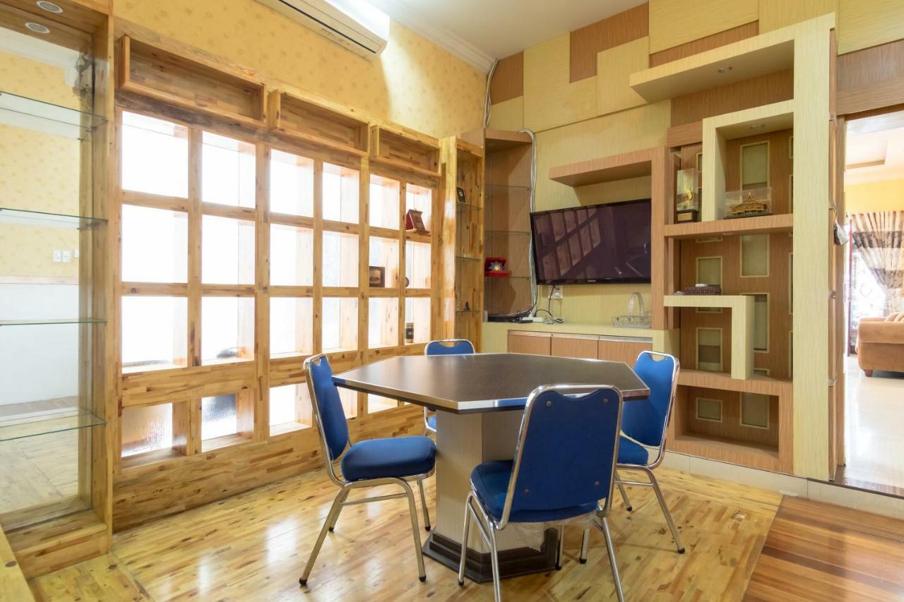 Oyo 619 Naufal Guest House Syariah Medan Eksteriør bilde