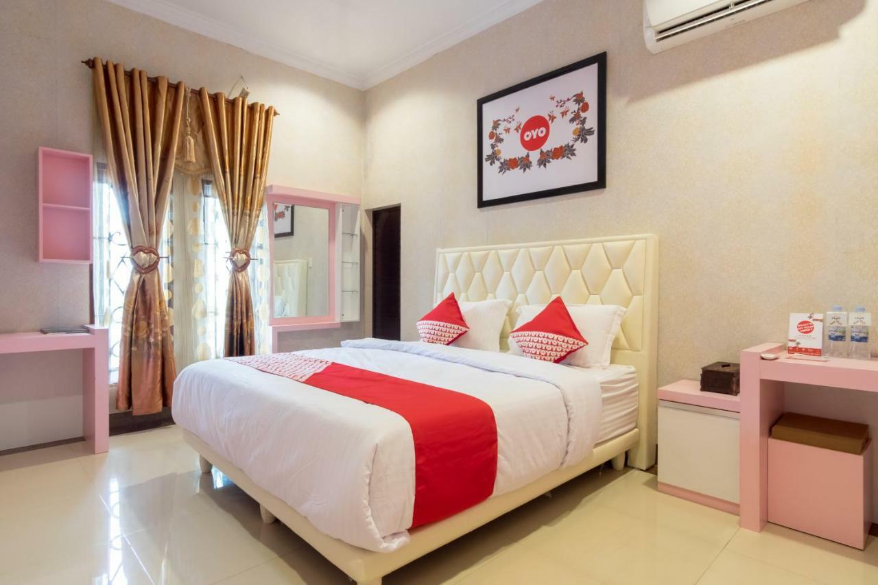 Oyo 619 Naufal Guest House Syariah Medan Eksteriør bilde